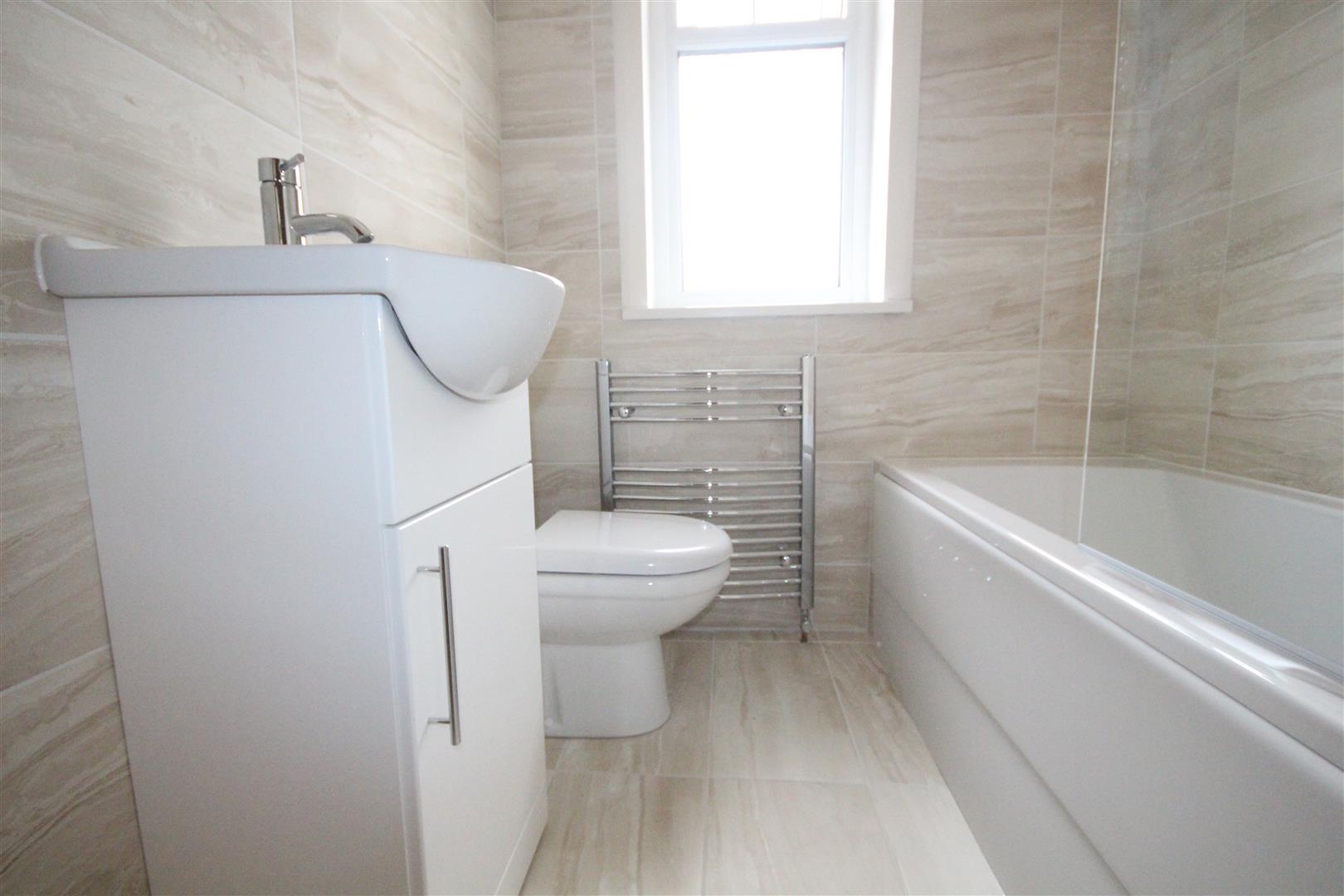 2 bedroom terraced house For Sale in Barnoldswick - IMG_8331.jpg